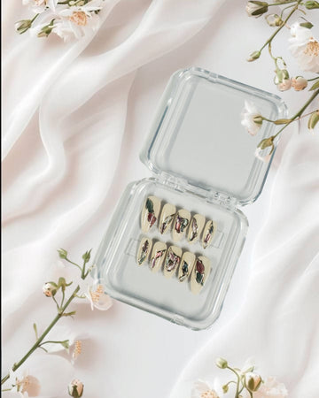 Glossora Metallic Wave Cream Press-On Nails – Gold & Silver Chrome Accent