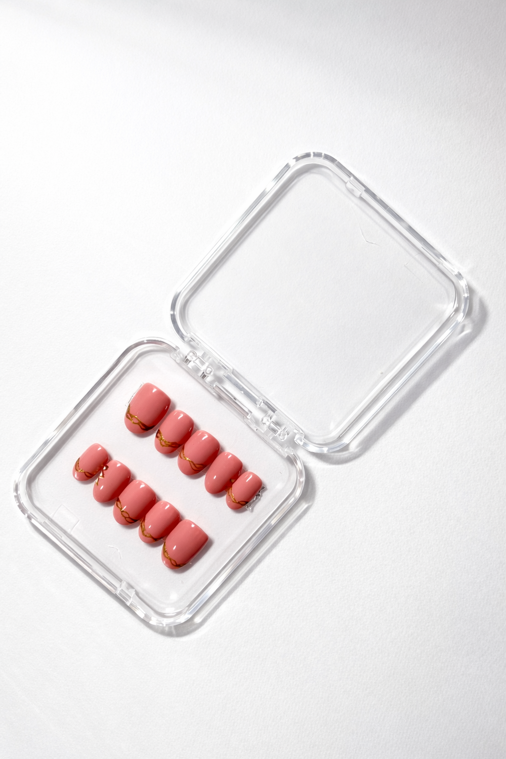 Coral Gilded Grace press-on nail