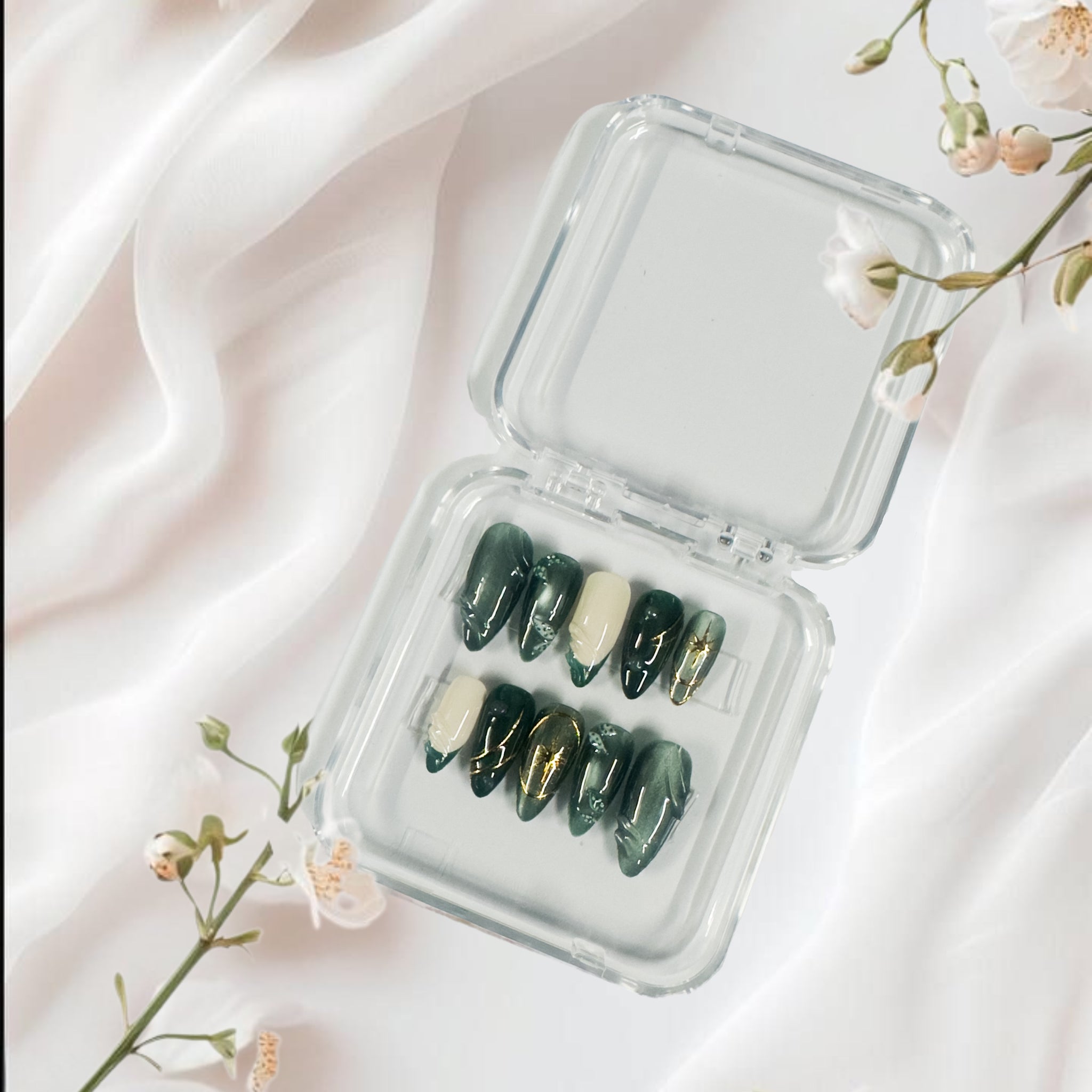 Emerald Marble Press-On Nails with Gold Foil – Luxe & Elegant