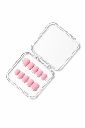 Soft pink French-style press-on nail set 💗🤍