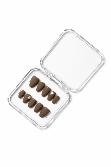 Cocoa Blossom press-on nail set 🤎🌼