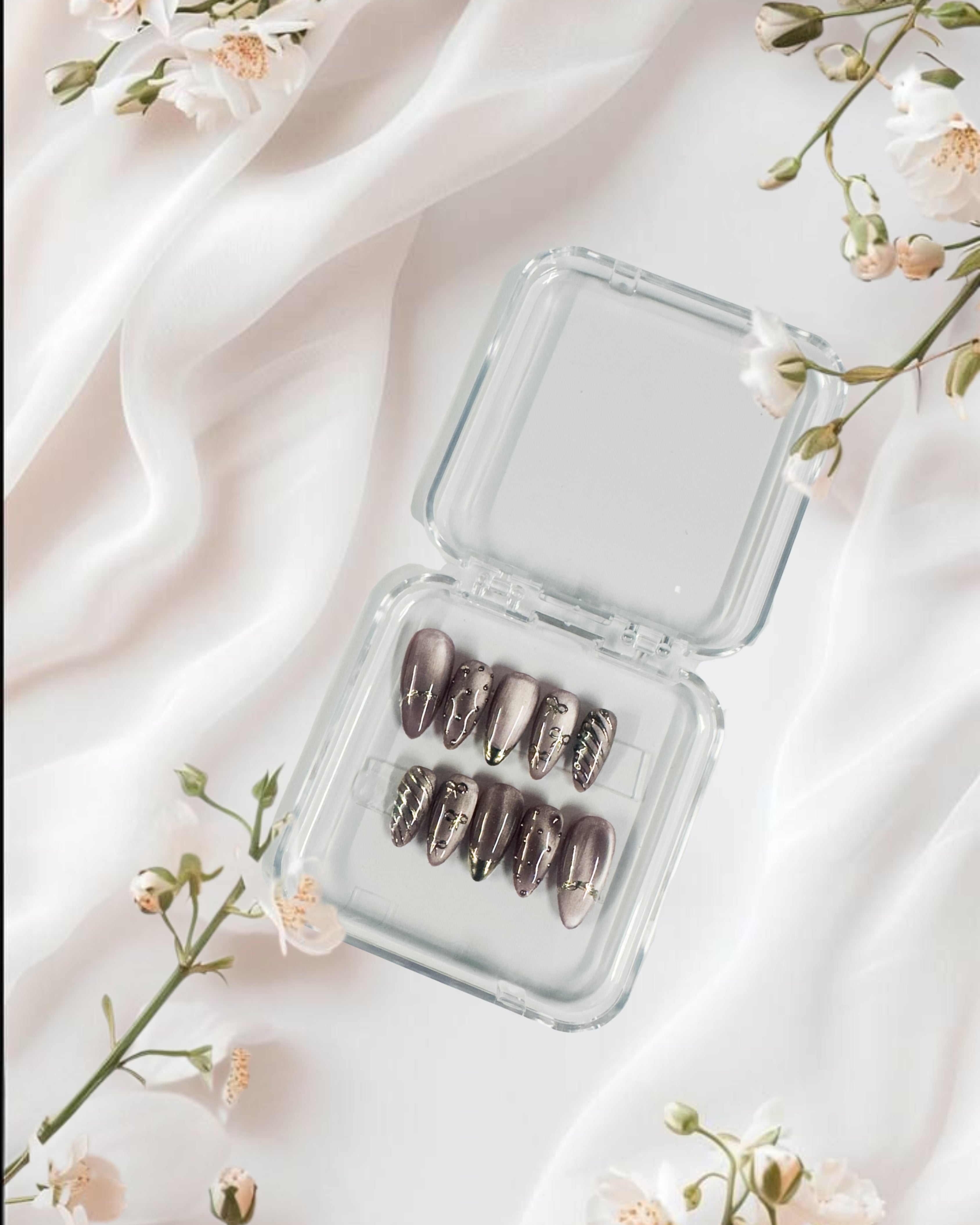 Metallic Grace – Glossora Mauve Press-On Nails with Gold Accent Lines