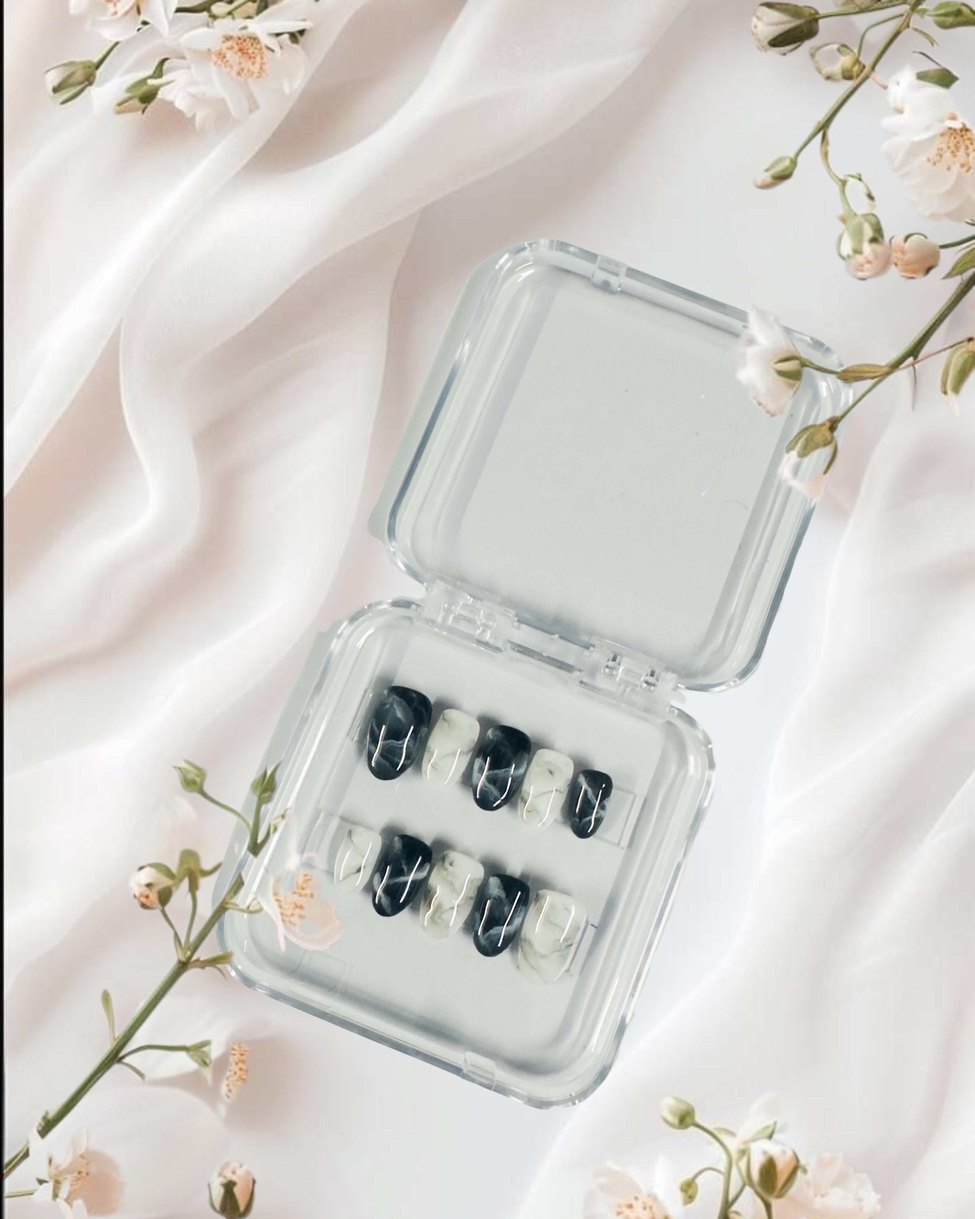 Black & White Minimalist Press-On Nails – Elegant Gloss Finish