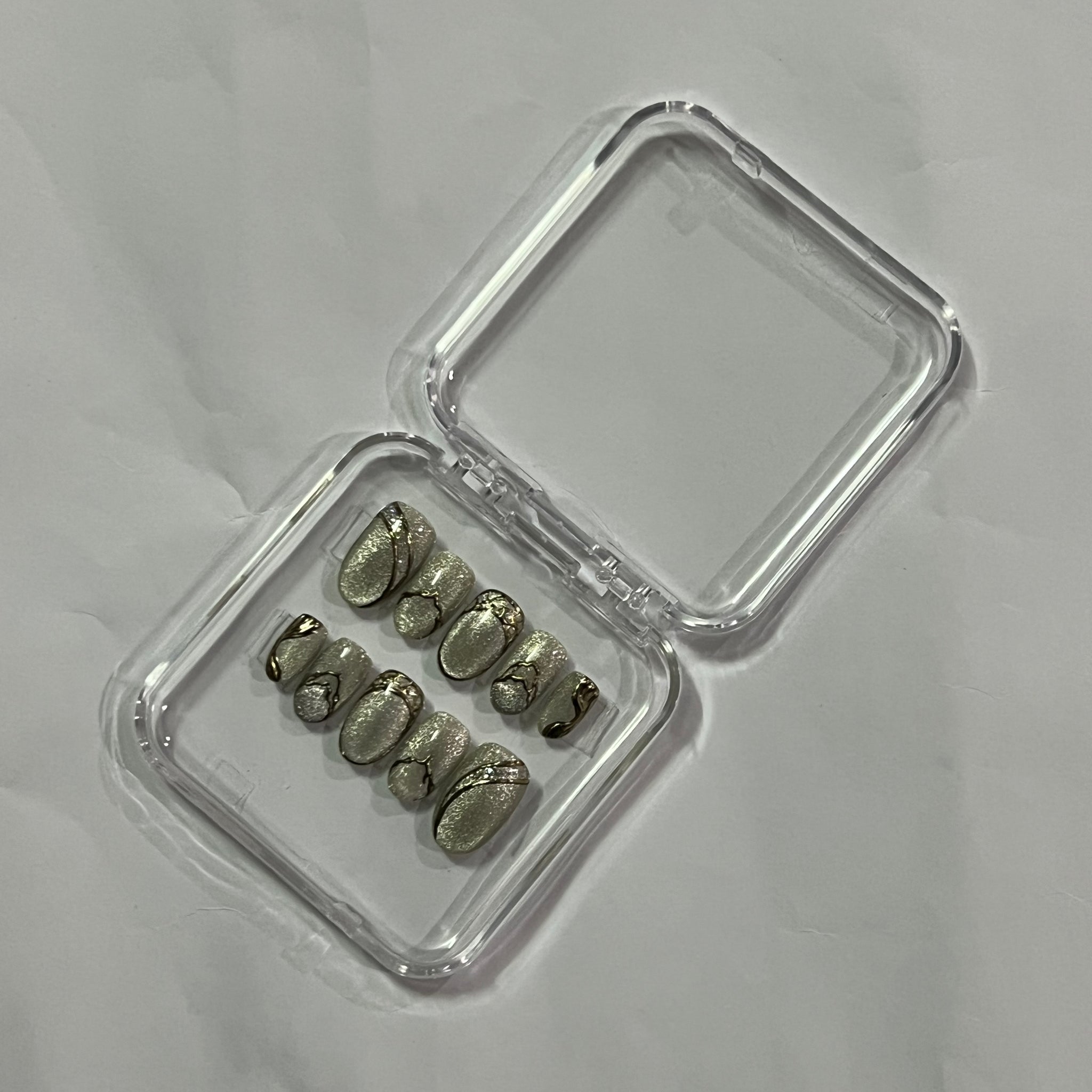 Lustre Vein Metallics