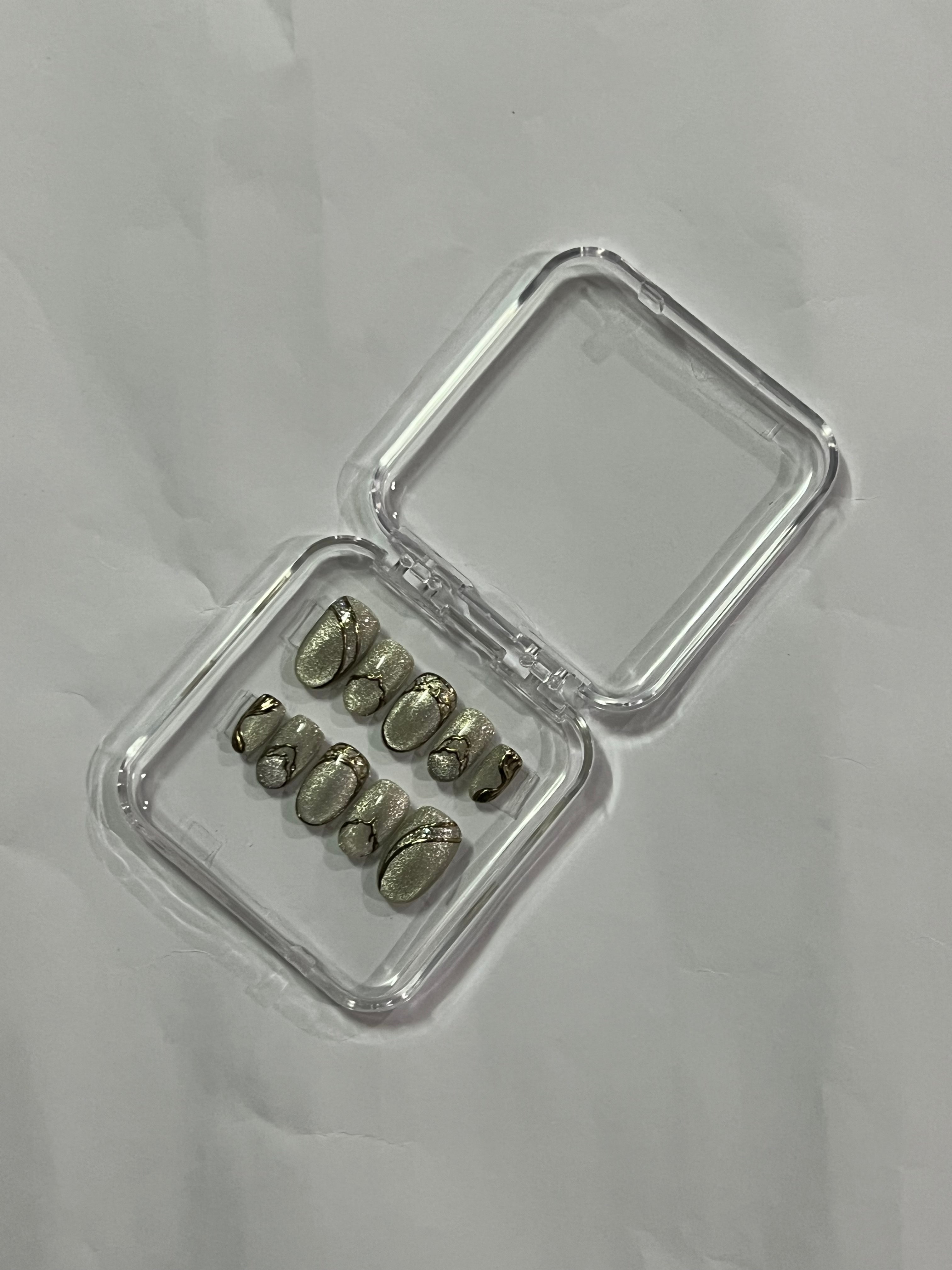 Lustre Vein Metallics