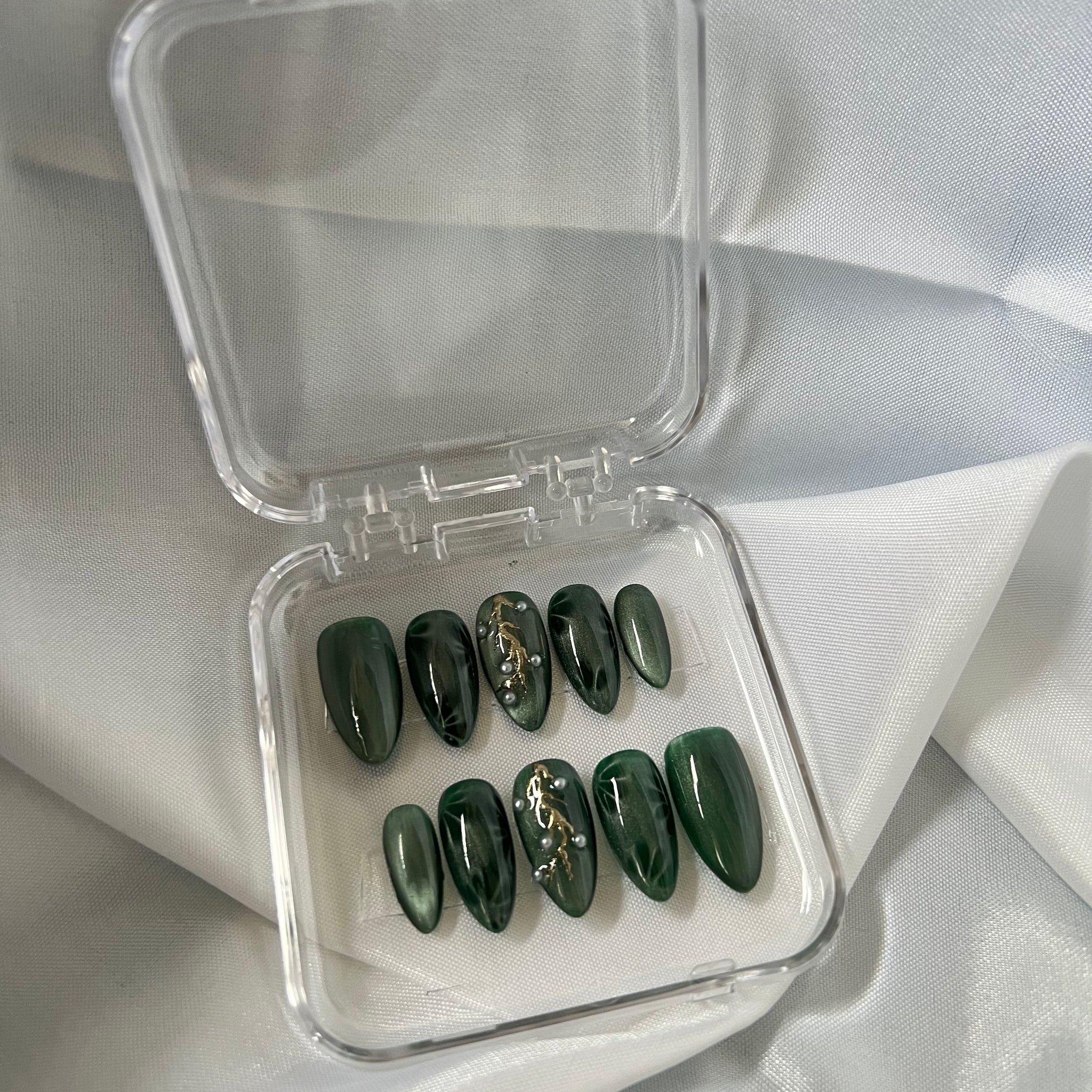 Smoky Mauve & Green Marble Press-On Nails – Subtle Glitter