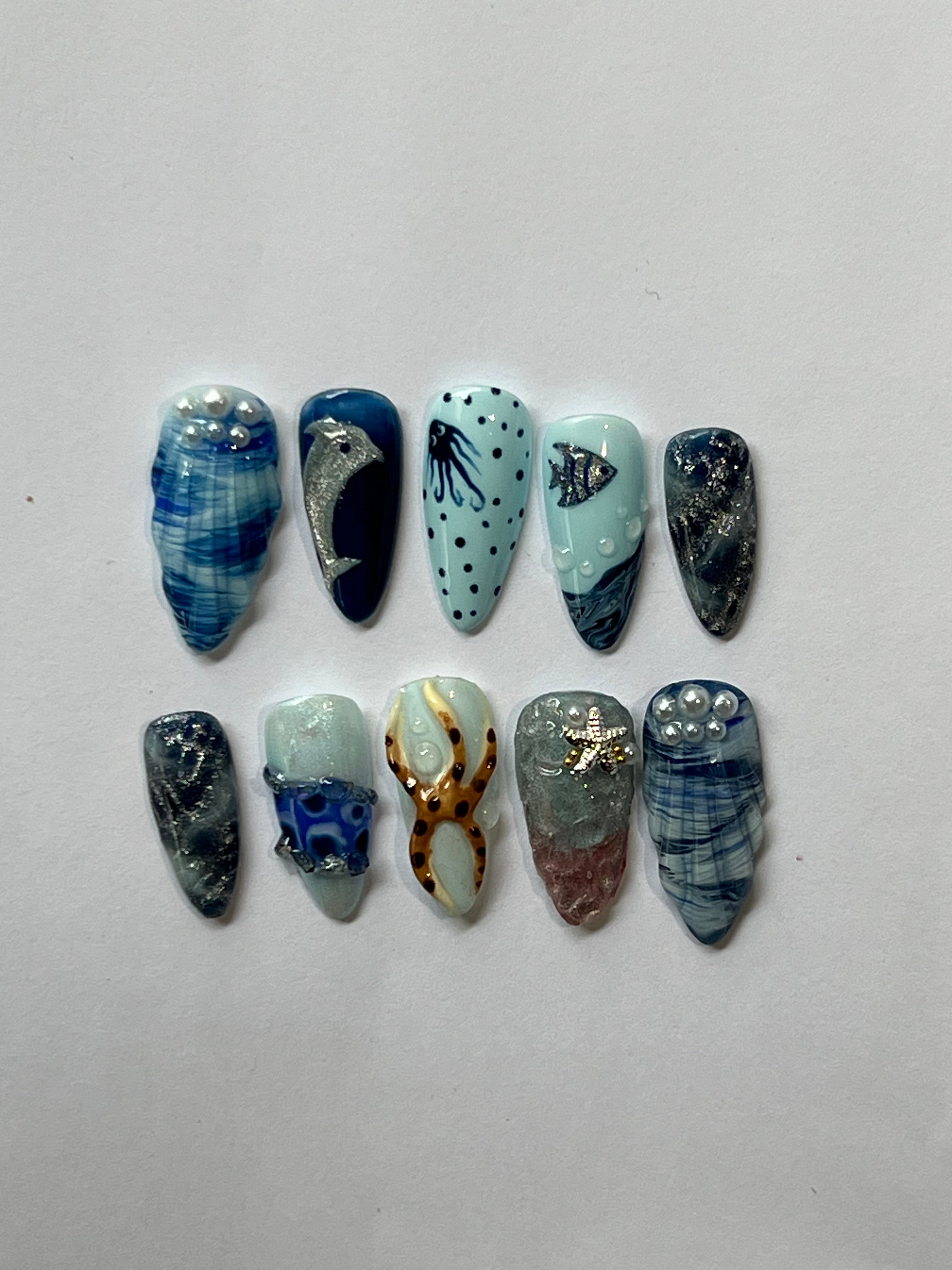 Oceanic Charm – Glossora Blue & Pearl Press-On Nails with Nautical Art