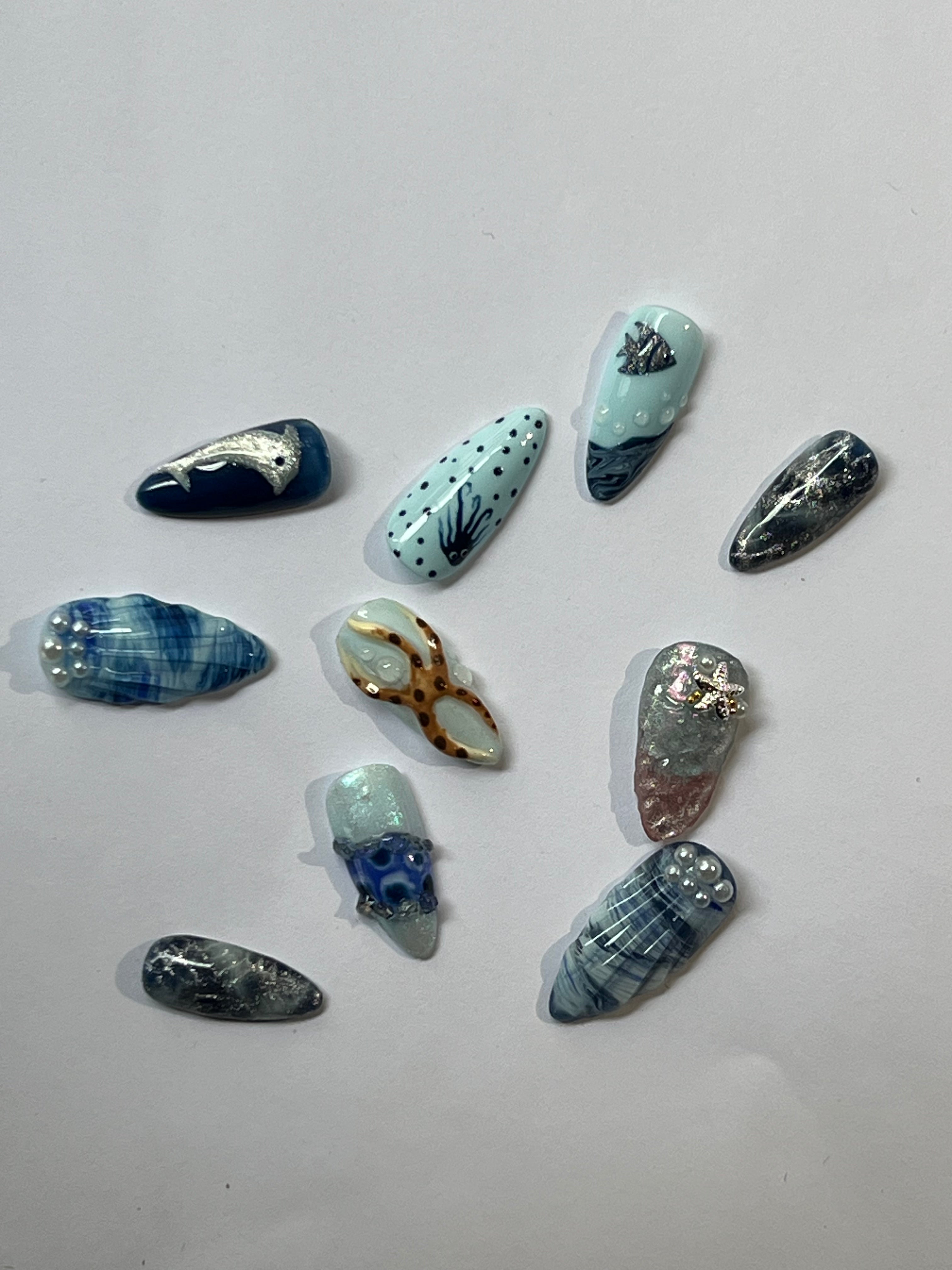 Oceanic Charm – Glossora Blue & Pearl Press-On Nails with Nautical Art