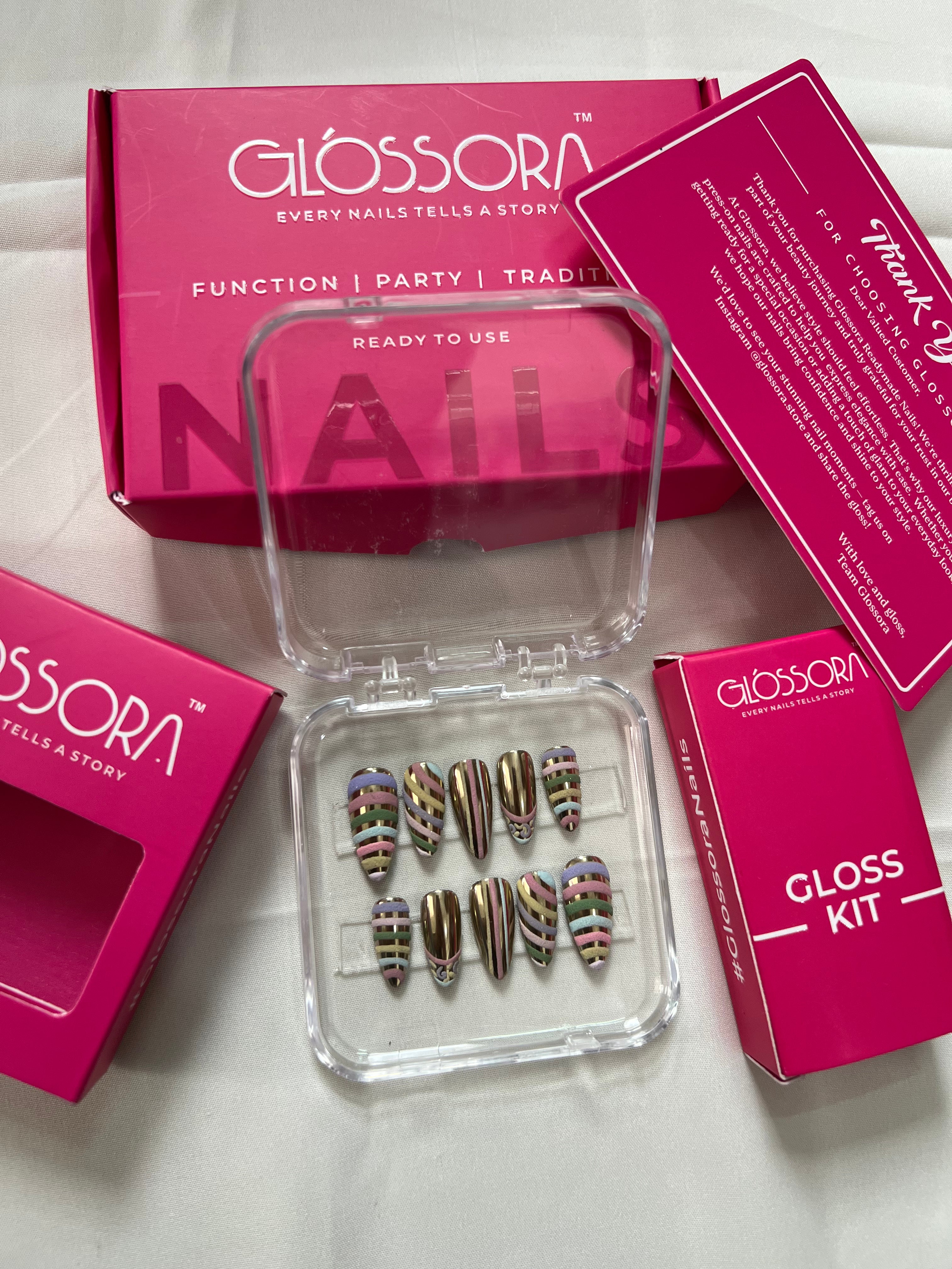 Golden Candy Swirl Nails