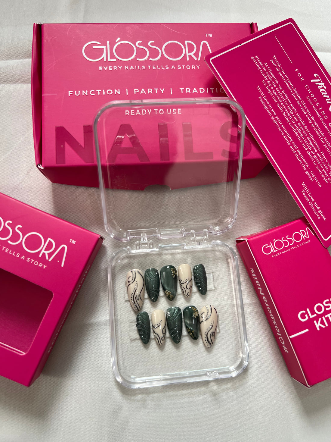 Emerald Elegance Press-On Nails – Marble & Gold Accent Set