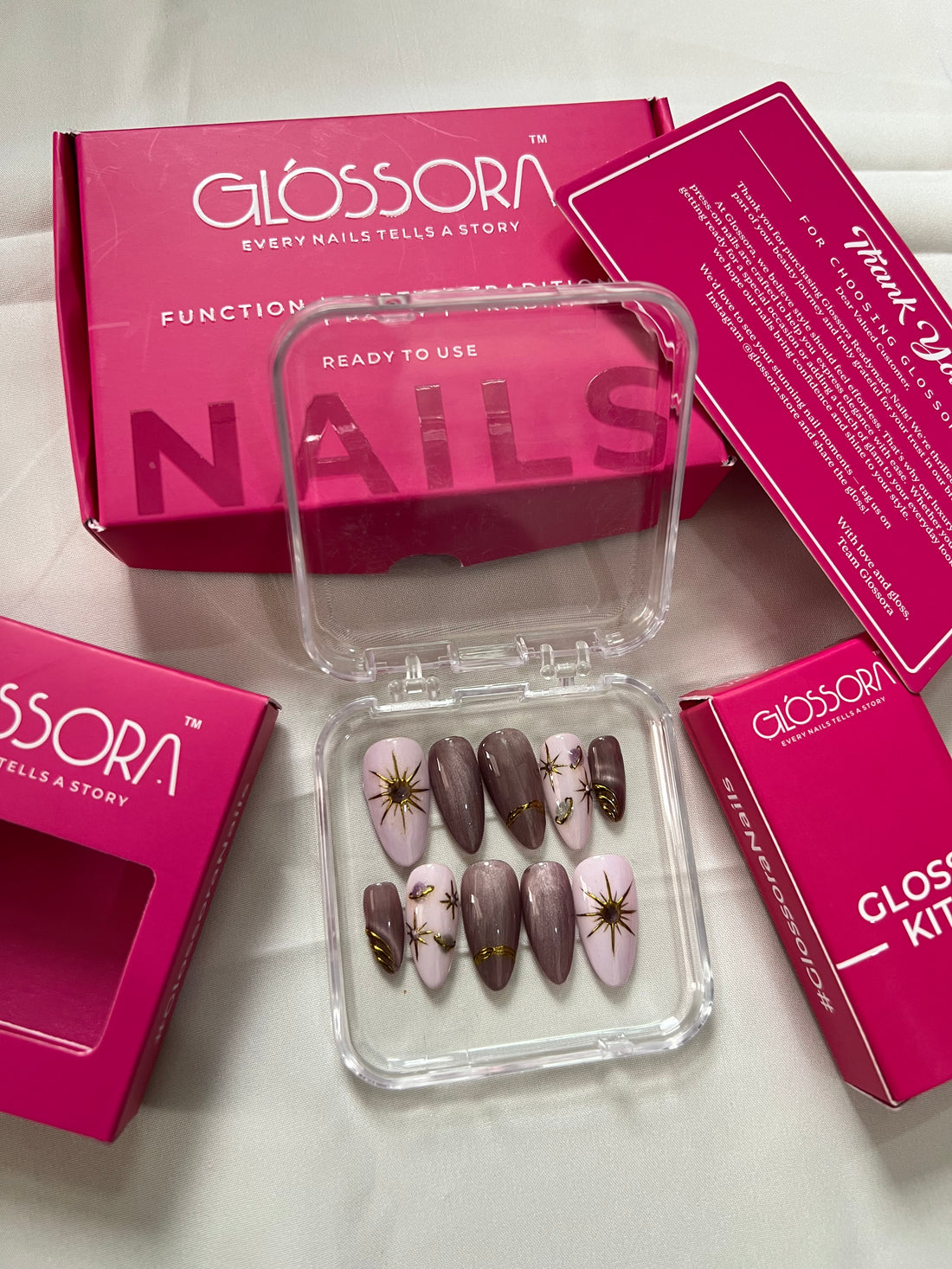 Celestial Glow Press-On Nails – Gold Starburst Ombre Set