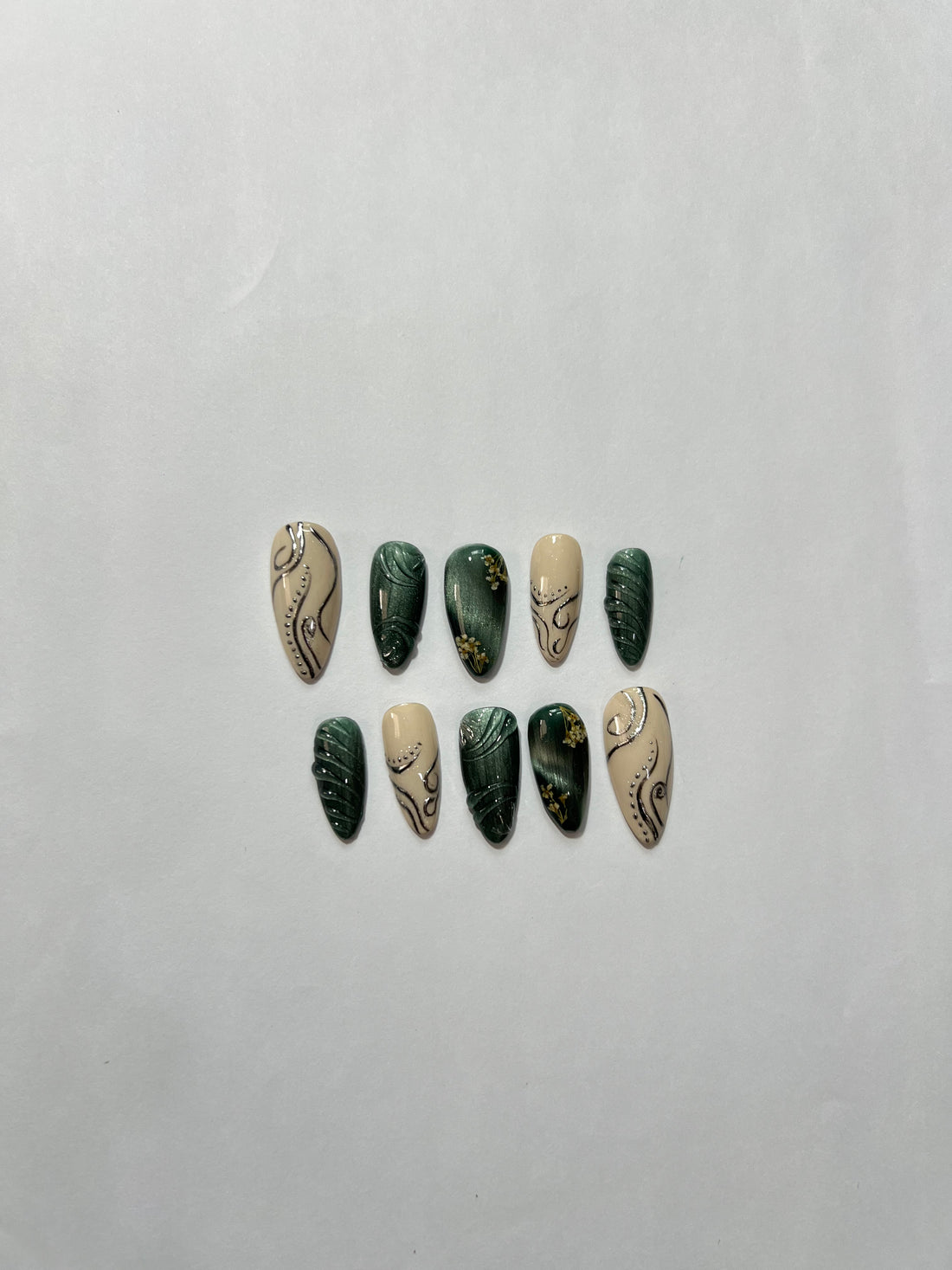 Emerald Elegance Press-On Nails – Marble & Gold Accent Set