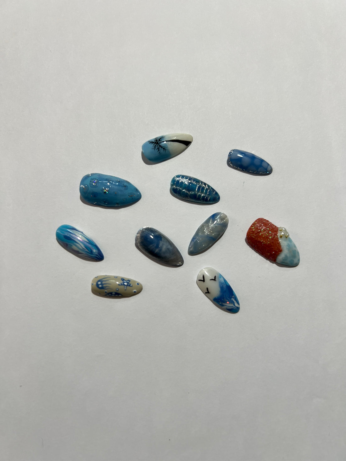 Ocean Escape – Glossora Blue Beach-Inspired Press-On Nails with Palm & Wave Design