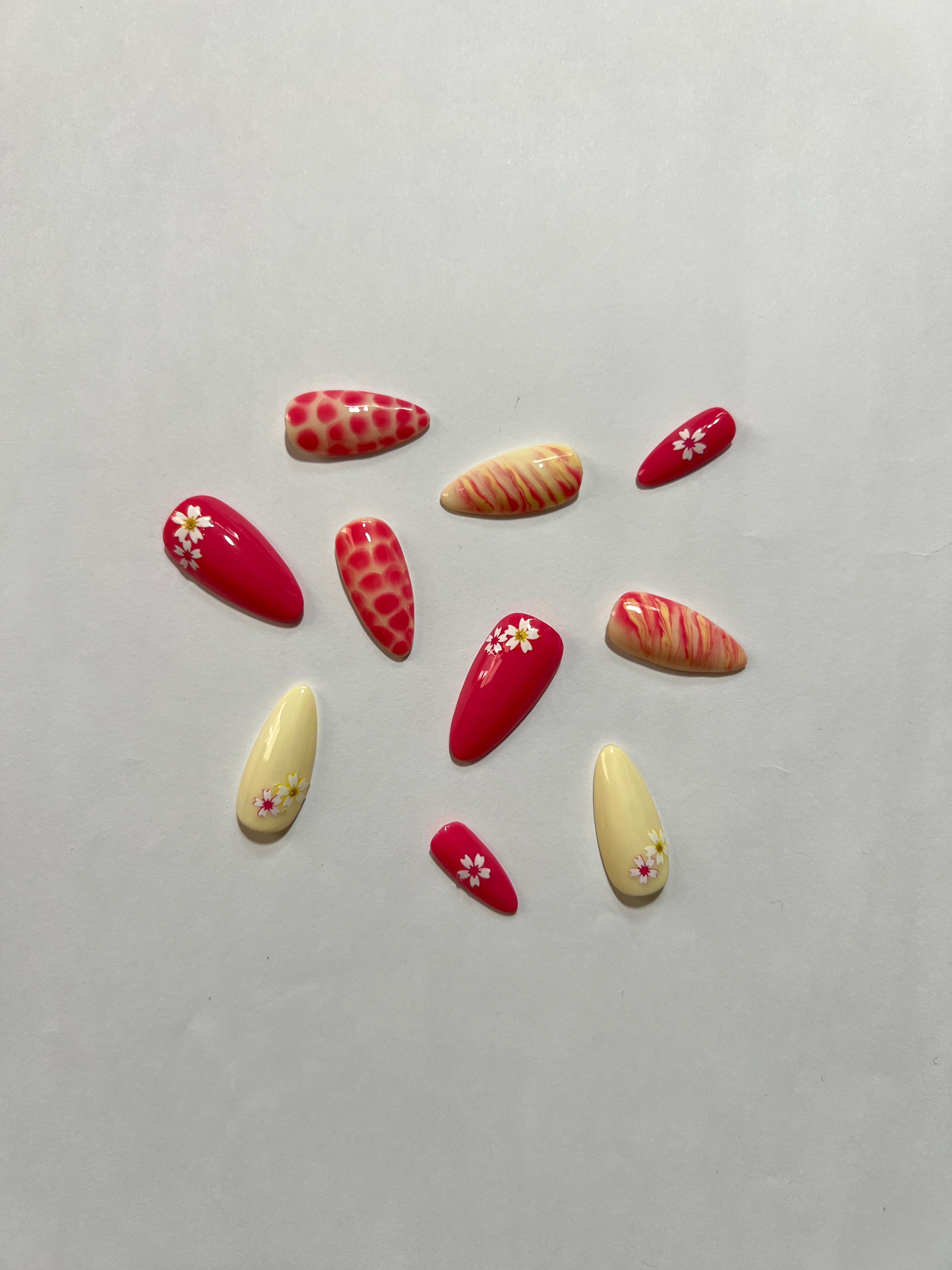 Glossora Red & Yellow Press-On Nails with Daisy Floral Art