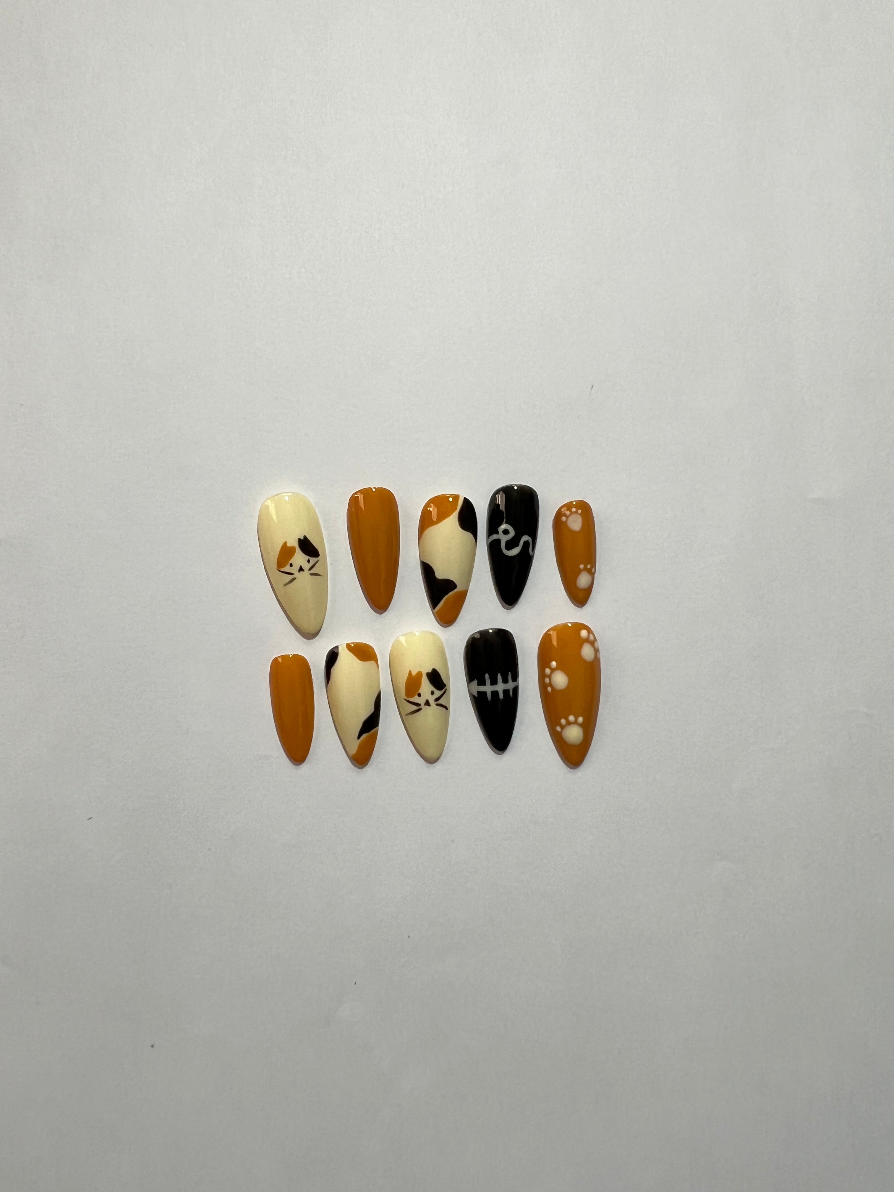 Halloween Cat Paw & Heartbeat Press-On Nails – Orange, Black & Cream Glossora Set