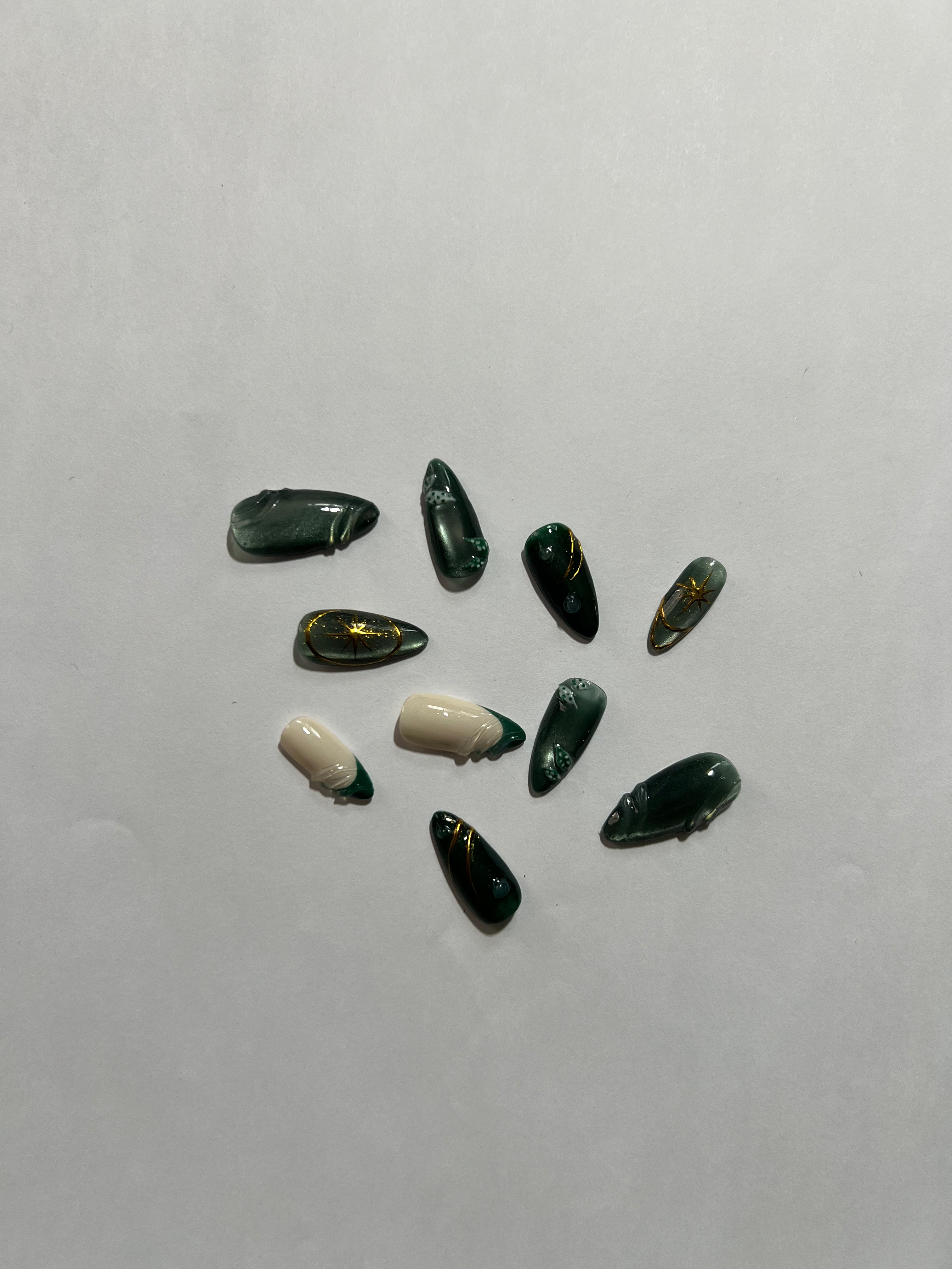 Emerald Marble Press-On Nails with Gold Foil – Luxe & Elegant