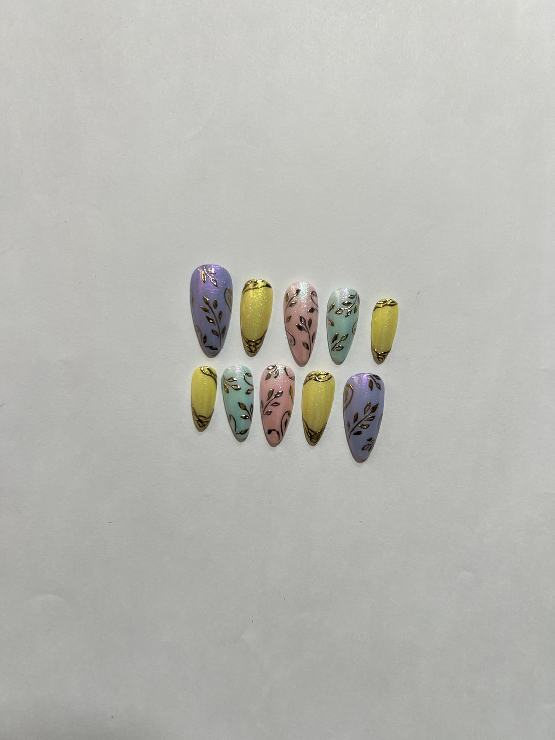 Pastel Bloom Press-On Nails – Lilac, Lemon & Floral Elegance