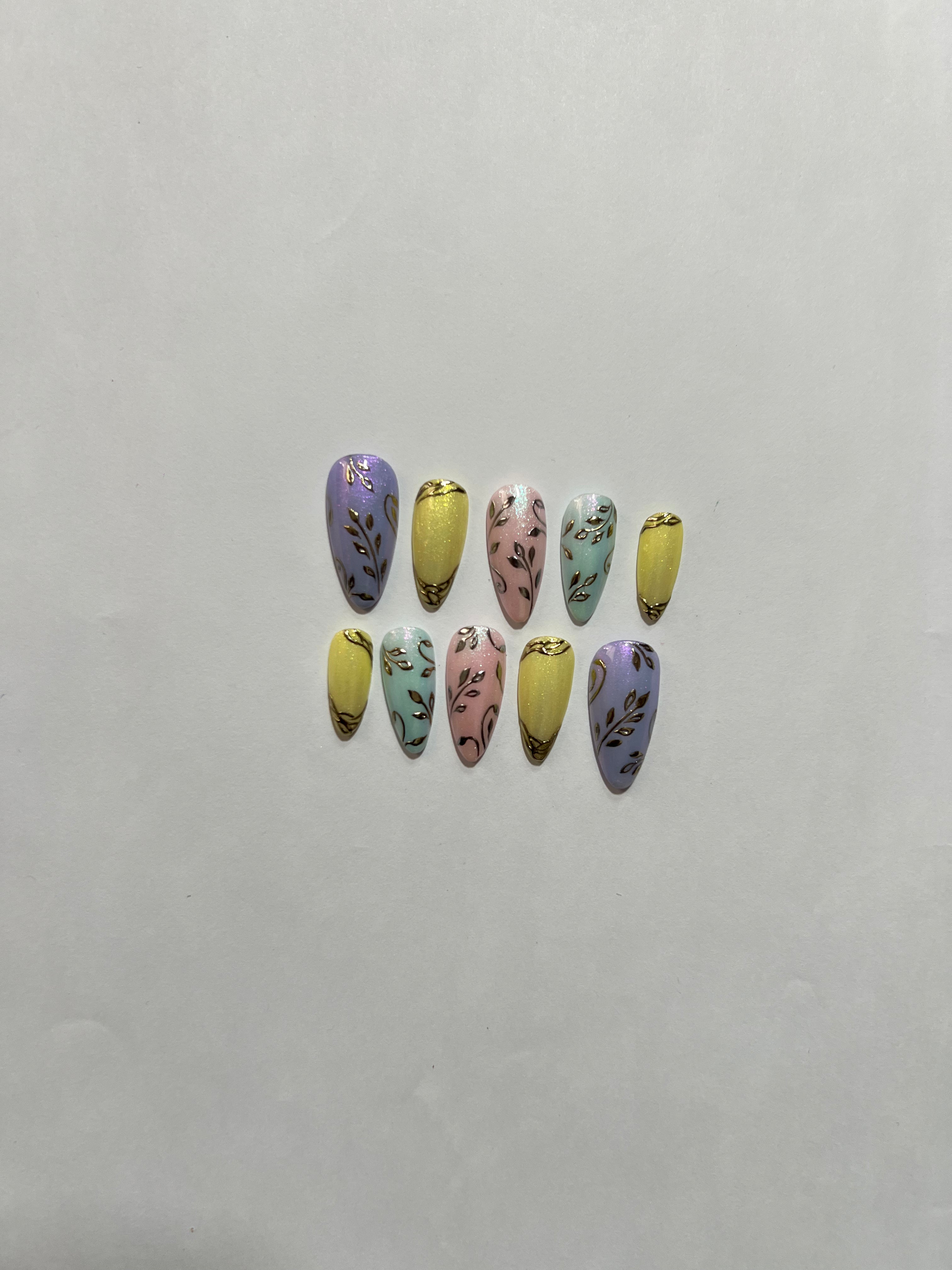 Pastel Bloom Press-On Nails – Lilac, Lemon & Floral Elegance