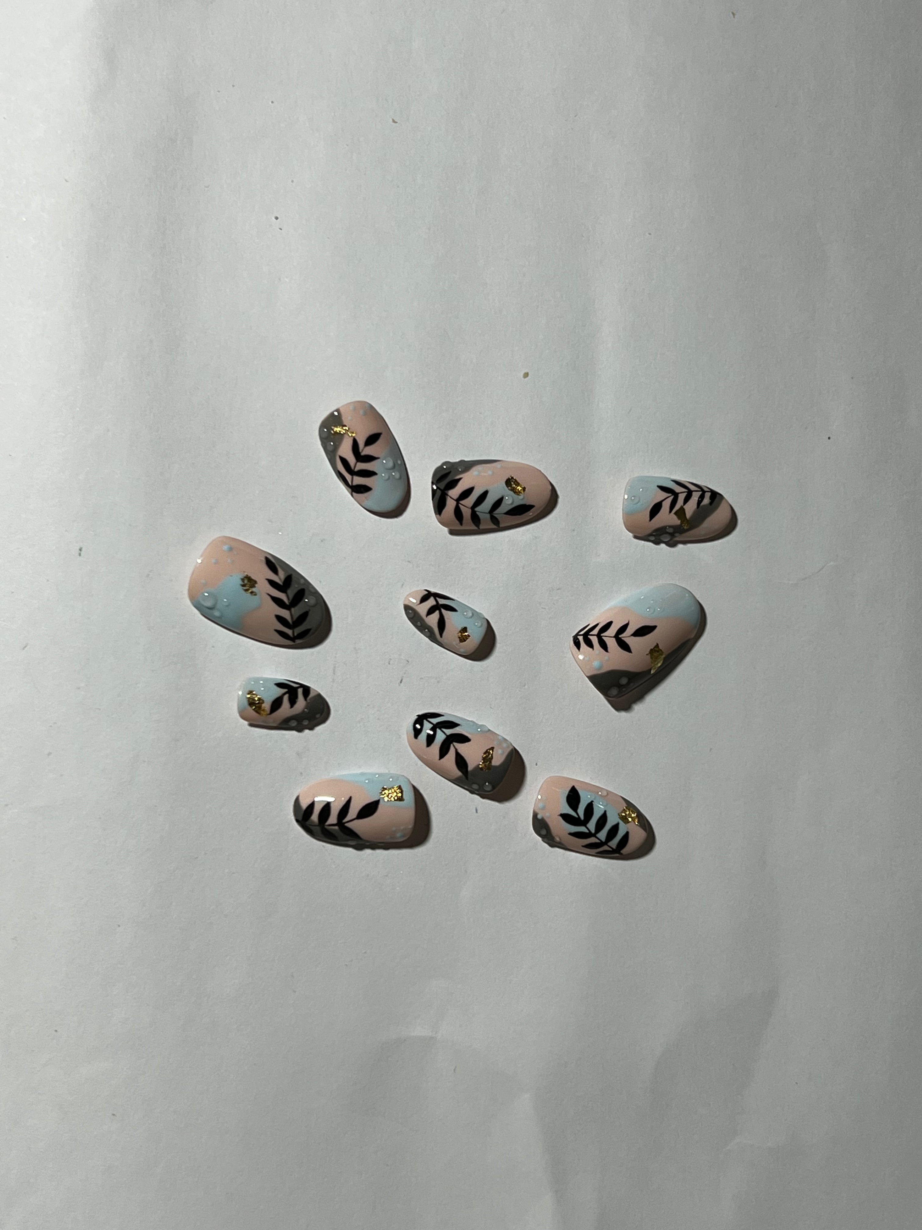 Golden Leaf Elegance Press-On Nails