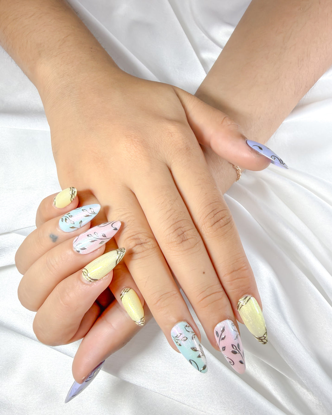 Soft pastel floral handmade reusable press on nails by Glossora