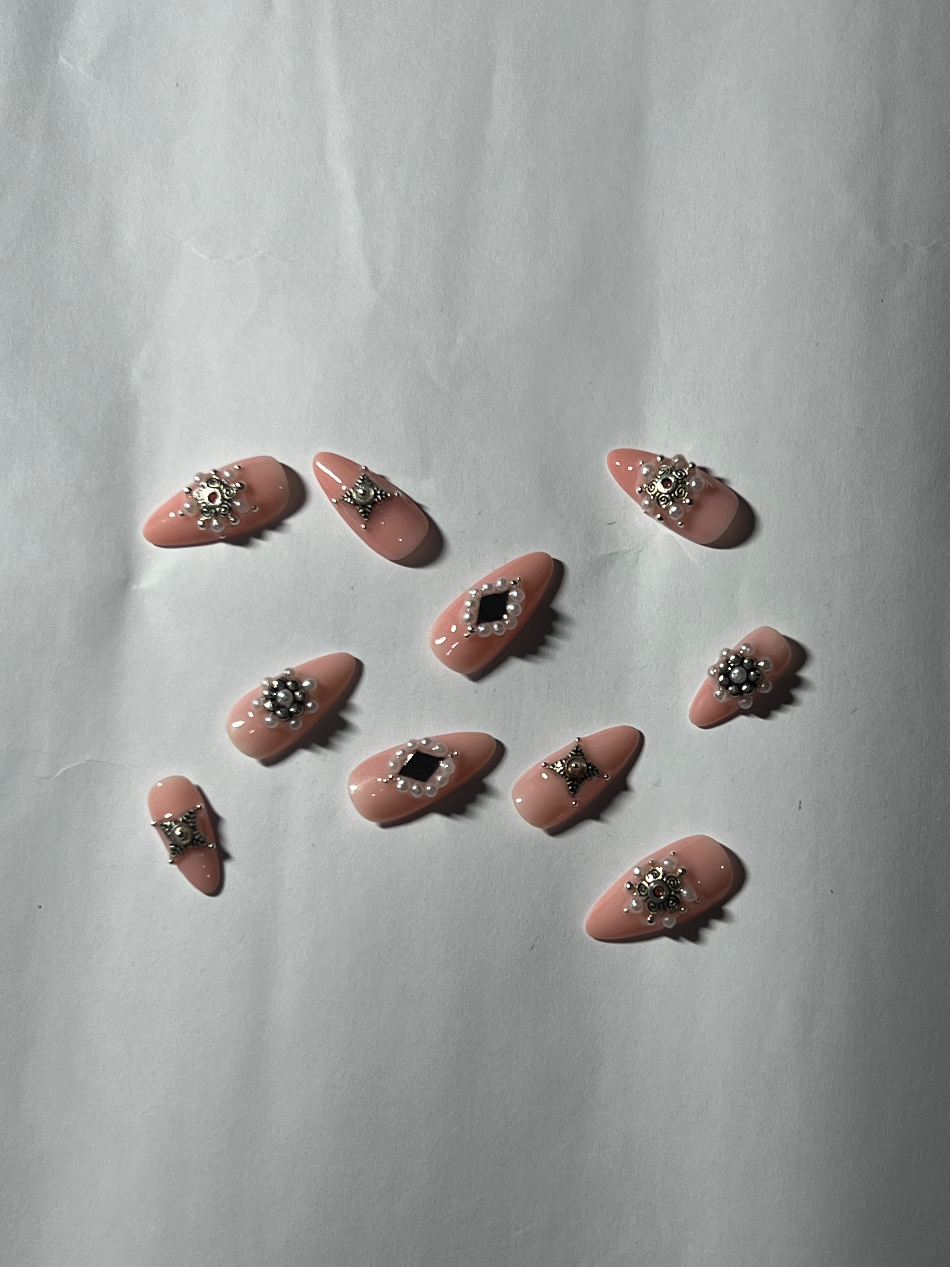 Vintage Luxe Charm Nails – Nude Pink Edition